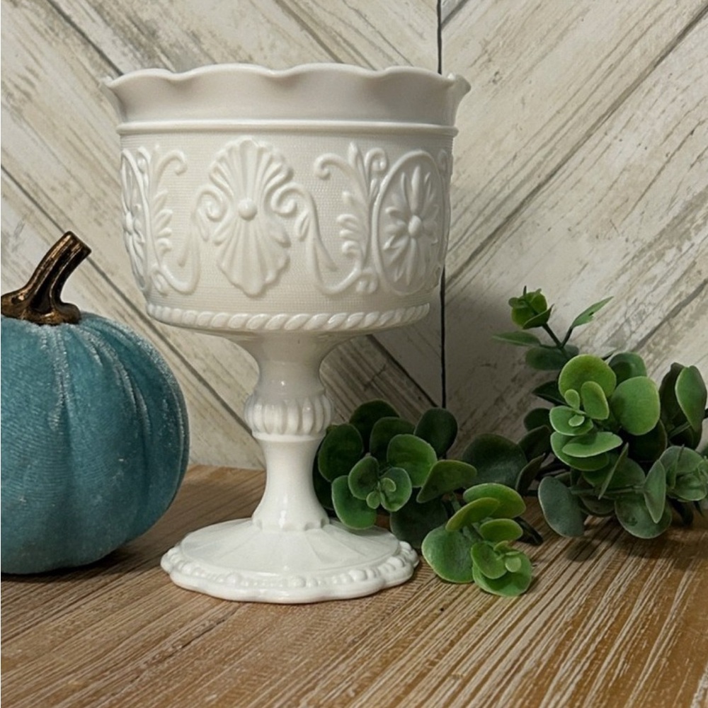 Vintage Indiana Glass Daisy Milk Glass Compote Bowl